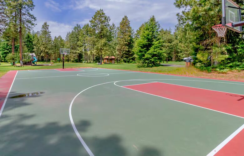 Luxury Suncadia Mountain Retreat with Hot Tub & Game Room - Cle Elum, Washington