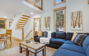 Northstar Village Townhouse Walkable to Ski Slopes and Recreation Center - Truckee, California