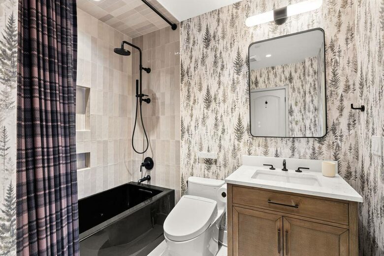 The Chamonix Ski-In/Ski-Out Luxury Condo - Snowmass Village, Colorado