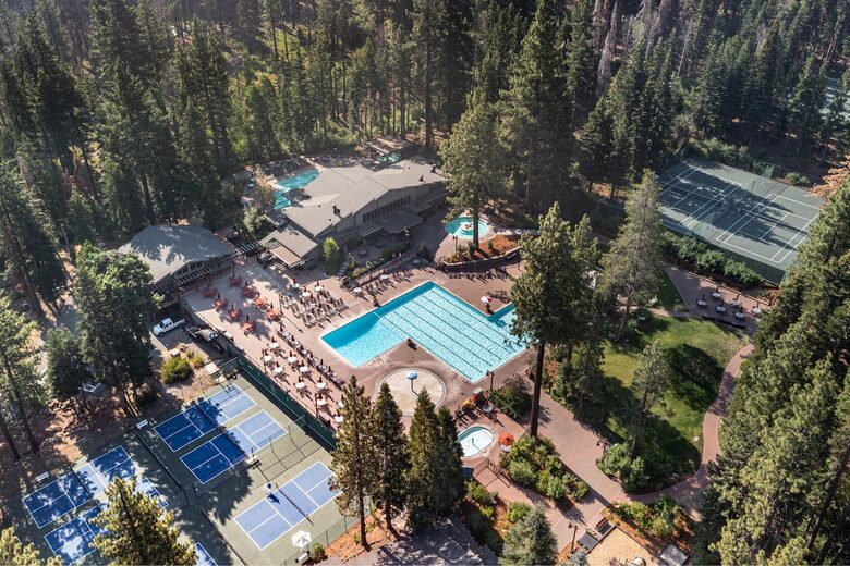 Northstar Village Townhouse Walkable to Ski Slopes and Recreation Center - Truckee, California