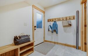 Northstar Village Townhouse Walkable to Ski Slopes and Recreation Center - Truckee, California