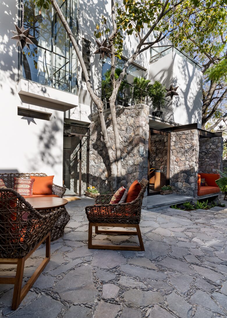 Patio seating -- lots of it!