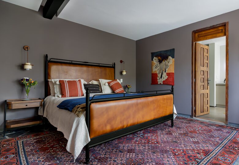Primary bedroom (king) with ensuite bath, balcony