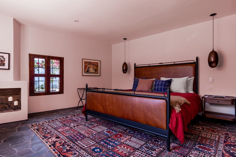Second bedroom (king) with ensuite bath