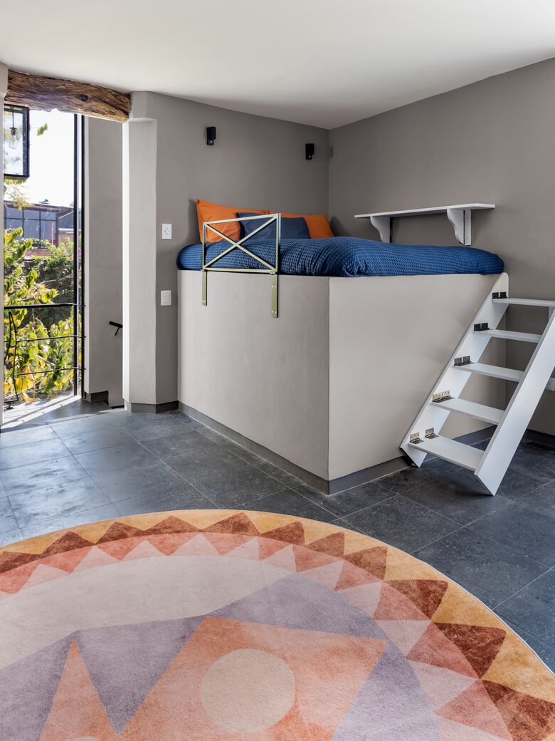 Third Floor bedroom (queen) with private patio, ensuite bath