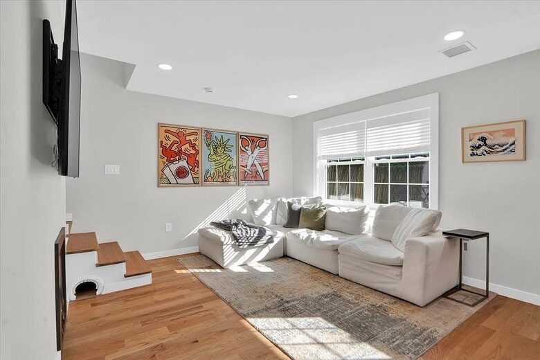 Modern Heights Cottage Near NYC & Washington Park - Jersey City, New Jersey