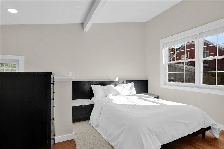 Modern Heights Cottage Near NYC & Washington Park - Jersey City, New Jersey