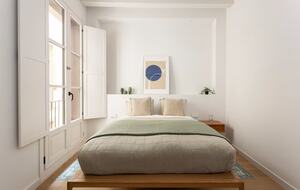 Stylish Historic Flat Steps from Barcelona’s Waterfront - Barcelona, Spain