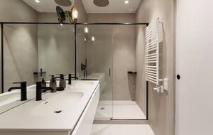 Stylish Historic Flat Steps from Barcelona’s Waterfront - Barcelona, Spain