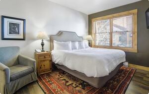 Ski-In/Ski-Out Telluride Retreat with Mountain Views - Telluride, Colorado