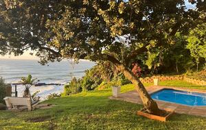 Sheffield Beachfront Villa with Pool and Indian Ocean Views - Sheffield Beach, South Africa