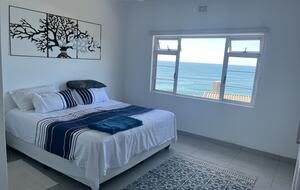 Sheffield Beachfront Villa with Pool and Indian Ocean Views - Sheffield Beach, South Africa