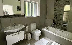 Sheffield Beachfront Villa with Pool and Indian Ocean Views - Sheffield Beach, South Africa