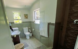 Sheffield Beachfront Villa with Pool and Indian Ocean Views - Sheffield Beach, South Africa