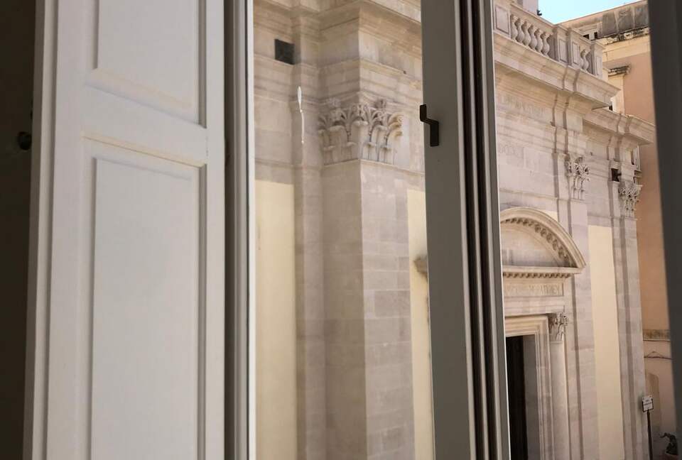 Ortigia's Refined 2BD Residence - Ortigia, Siracusa, Italy