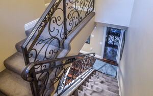 Stylish Orange County Townhome Near Newport Beach and OC Fairgrounds - Costa Mesa, California