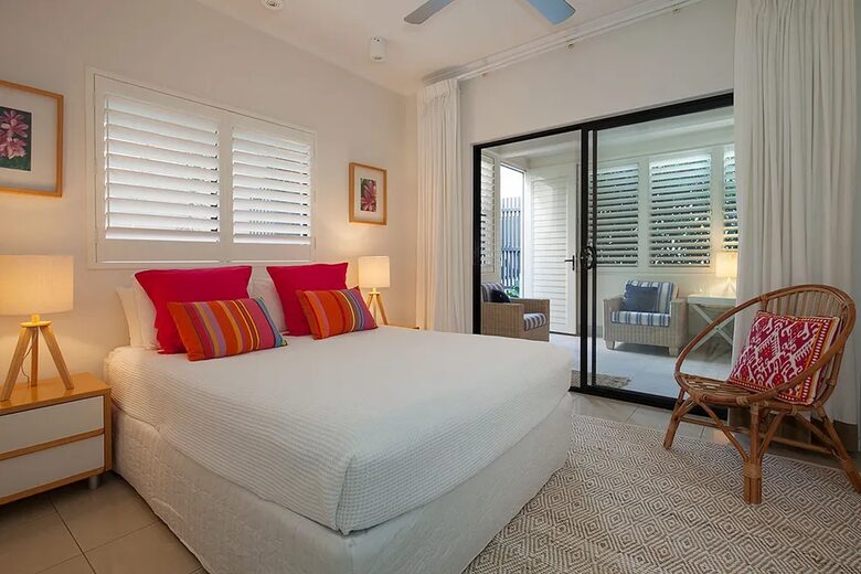 Spacious Multi-Level Coolum Escape with Panoramic Ocean Views - Coolum Beach, Australia