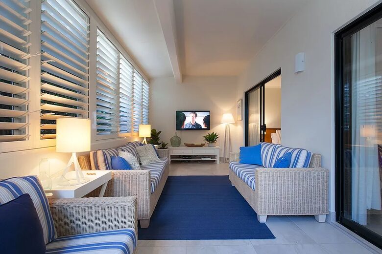 Spacious Multi-Level Coolum Escape with Panoramic Ocean Views - Coolum Beach, Australia