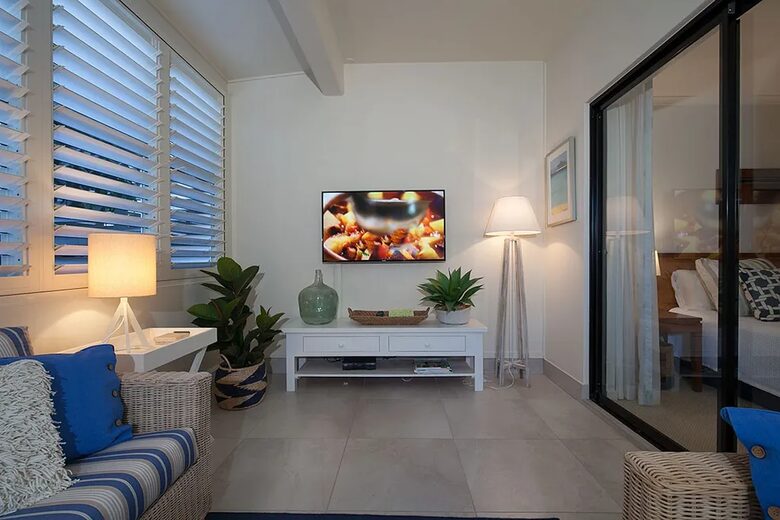Spacious Multi-Level Coolum Escape with Panoramic Ocean Views - Coolum Beach, Australia
