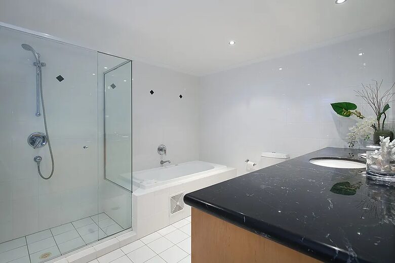 Spacious Multi-Level Coolum Escape with Panoramic Ocean Views - Coolum Beach, Australia