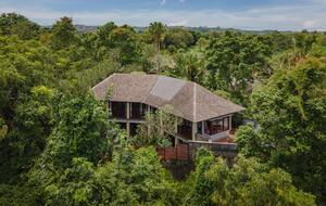 Elegant Jimbaran Retreat with Resort Amenities & Lush Privacy - Jimbaran Bay, Indonesia