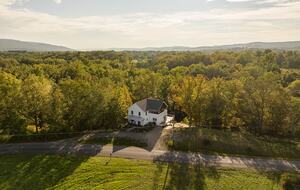 Modern Farmhouse Retreat with Waterfall Views in the Catskills - Kerhonkson, New York