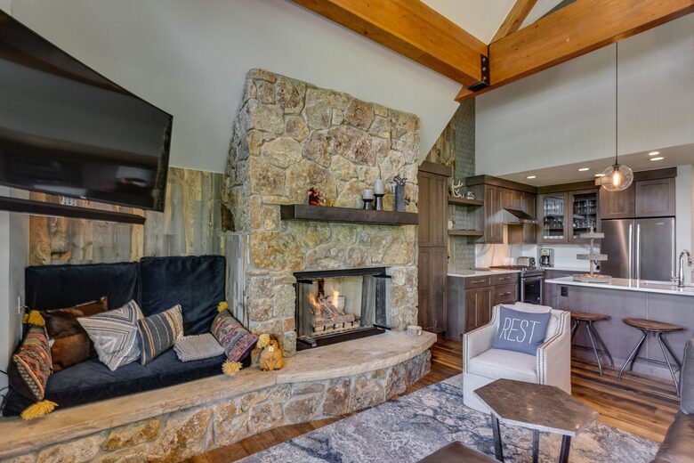 Ski Access Living Near Snowflake Run in Breckenridge - Breckenridge, Colorado