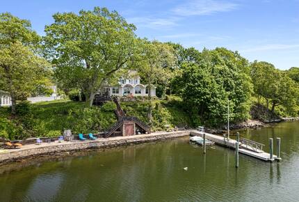 Niantic River Escape with Long Island Sound Access - Waterford, Connecticut