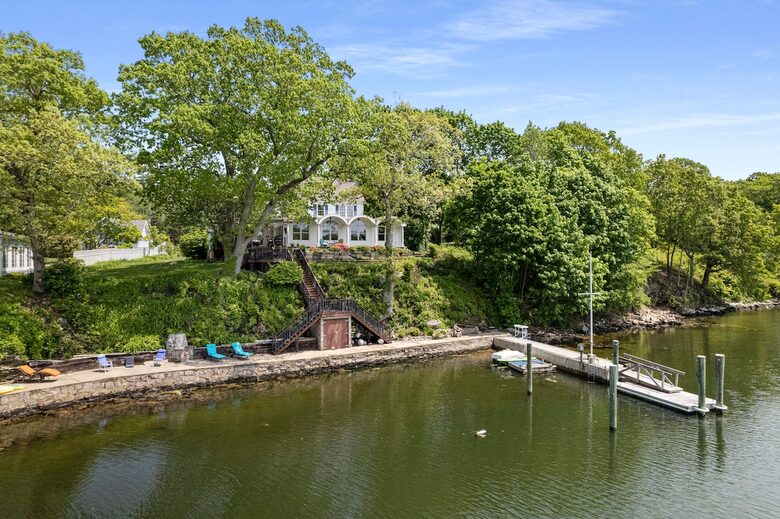 Niantic River Escape with Long Island Sound Access - Waterford, Connecticut