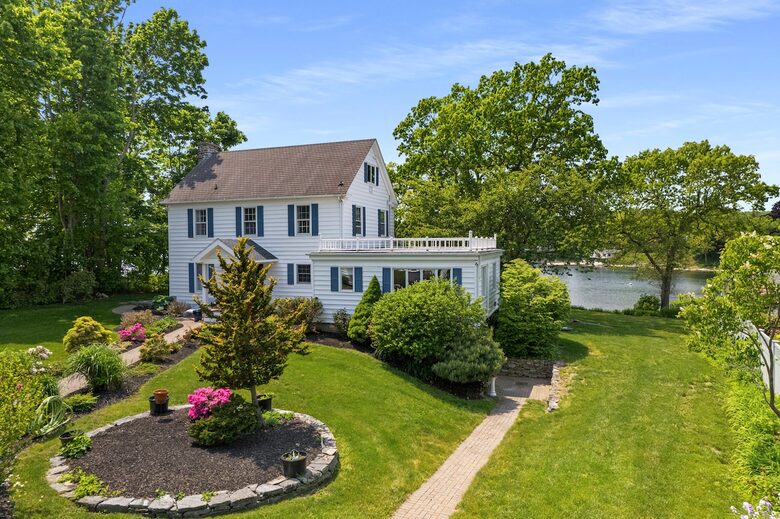 Niantic River Escape with Long Island Sound Access - Waterford, Connecticut