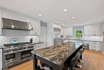 Niantic River Escape with Long Island Sound Access - Waterford, Connecticut