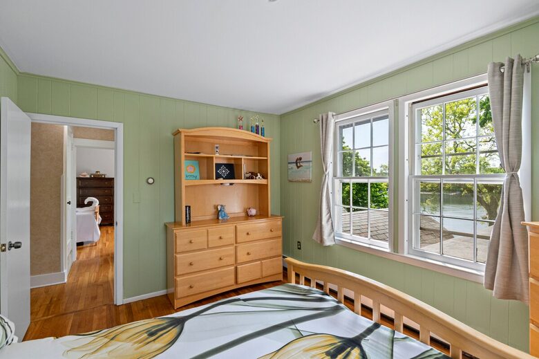 Niantic River Escape with Long Island Sound Access - Waterford, Connecticut