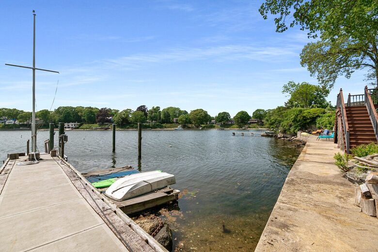 Niantic River Escape with Long Island Sound Access - Waterford, Connecticut