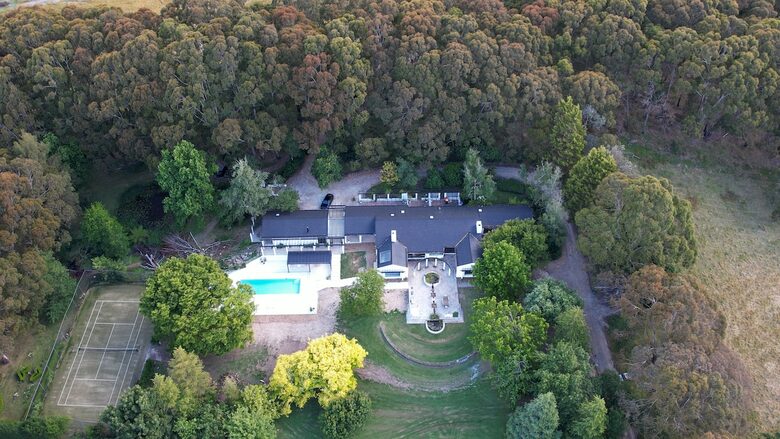 A Private Country Estate with Guest House in Exeter - Exeter, Australia