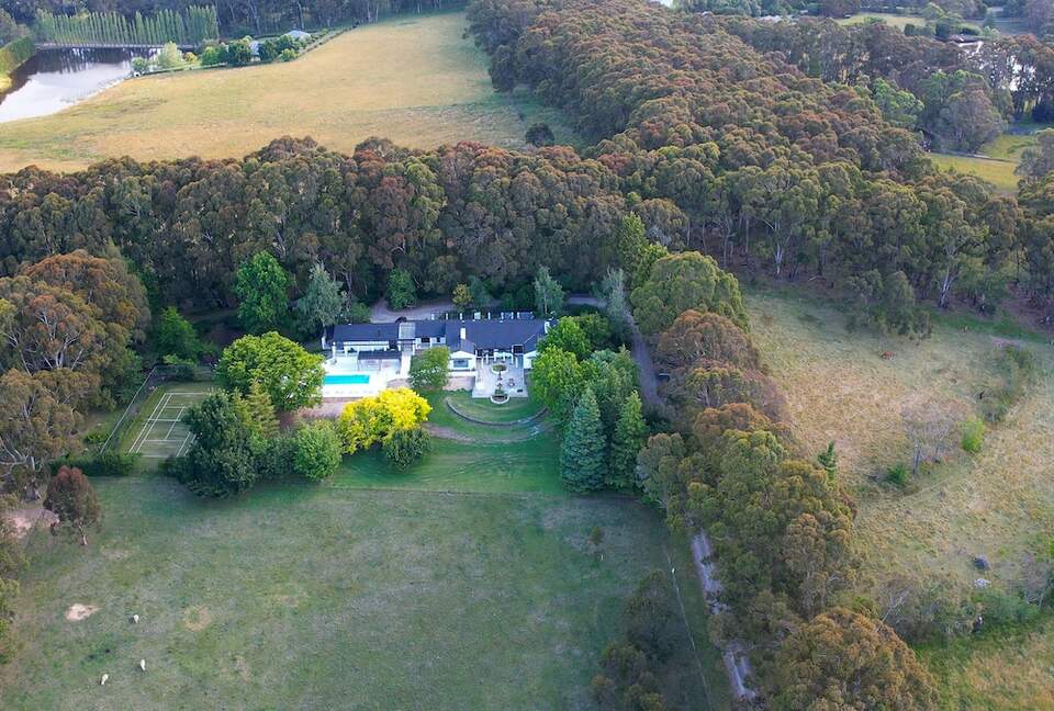 A Private Country Estate with Guest House in Exeter - Exeter, Australia