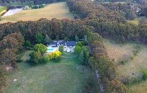 A Private Country Estate with Guest House in Exeter - Exeter, Australia