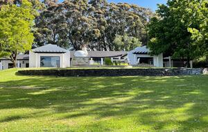 A Private Country Estate with Guest House in Exeter - Exeter, Australia