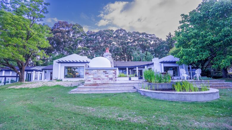 A Private Country Estate with Guest House in Exeter - Exeter, Australia