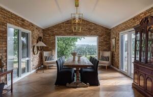 A Private Country Estate with Guest House in Exeter - Exeter, Australia