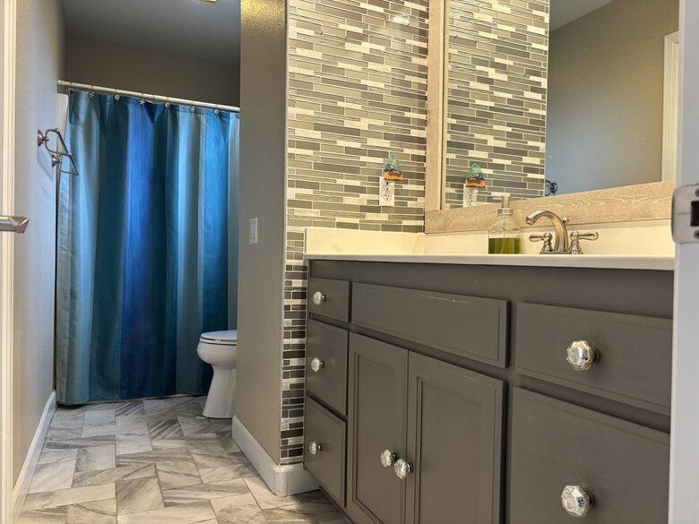 Upstairs bathroom