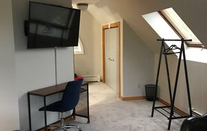 Charming Middlebury Retreat in the Heart of Town - Middlebury, Vermont