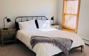 Charming Middlebury Retreat in the Heart of Town - Middlebury, Vermont