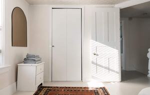 A Design-Led Country Home Near Sandbanks and East Lake - Cherry Valley, Canada