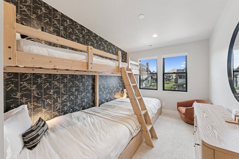 A Modern Mountain Retreat Near Deer Valley with Game Room & Hot Tub - Heber City, Utah
