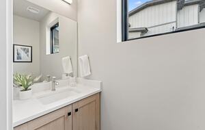 A Modern Mountain Retreat Near Deer Valley with Game Room & Hot Tub - Heber City, Utah