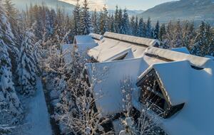 Ski-In/Ski-Out Alpine Retreat in Whistler - Whistler, Canada