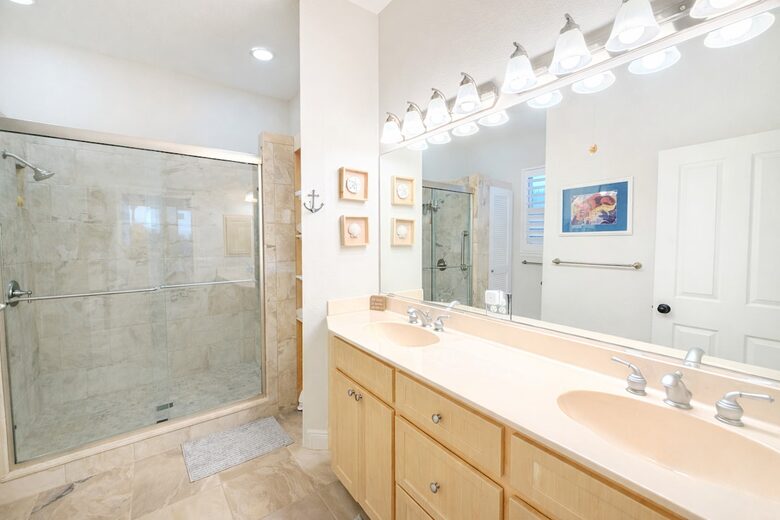 Secluded Gulf Retreat on Palm Island with Private Pool, Dock, Deeded Beach Access ! - Placida, Florida