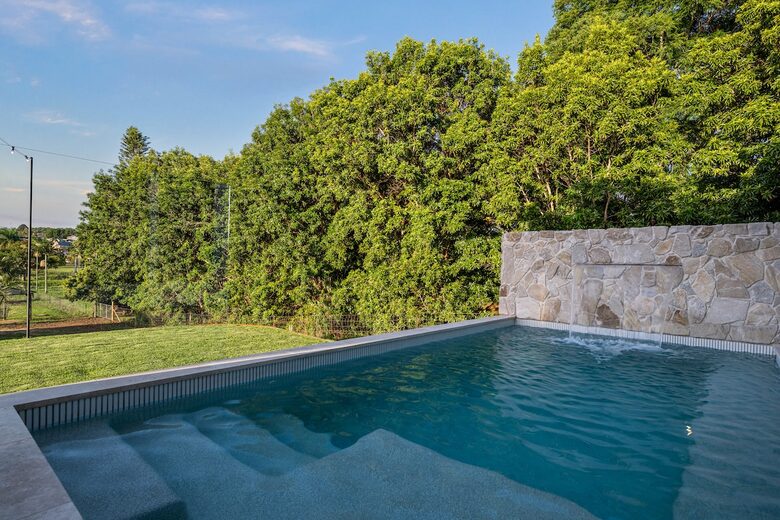 Private Acreage Retreat | Sunset Views, Pool & Fire Pit - Bli Bli, Australia