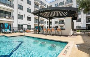 Contemporary City Retreat in Houston - Houston, Texas