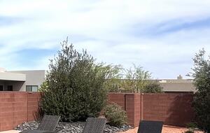 Cozy Red Rock Getaway with Outdoor Living & Pool - Ivins, Utah